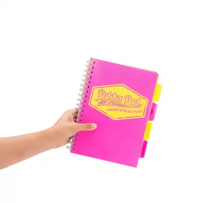 Kołozeszyt B5 w kratkę 200 stron Pukka Pad Project Book Neon różowy