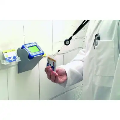 Mechnizm ściągający do identyfikatora Durable